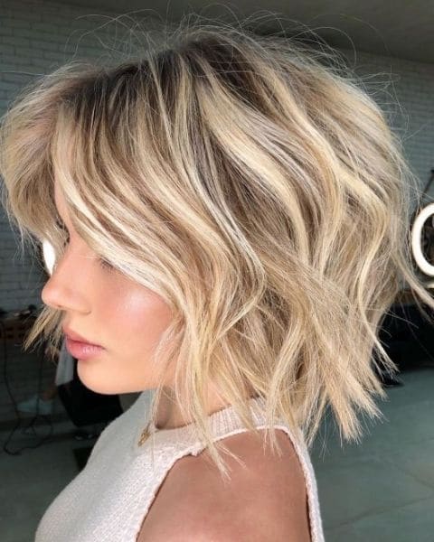 Haircut-for-women-with-thinning-hair-Shaggy-Bob