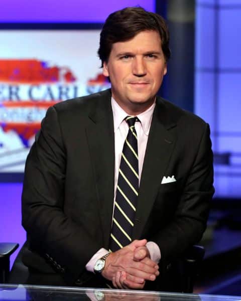 Does-tucker-carlson-wear-a-hairpiece