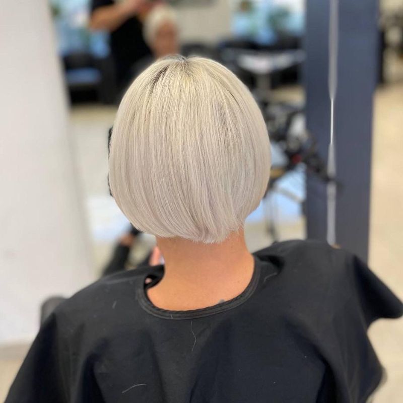 how-to-hide-extension-on-short-hair-bob